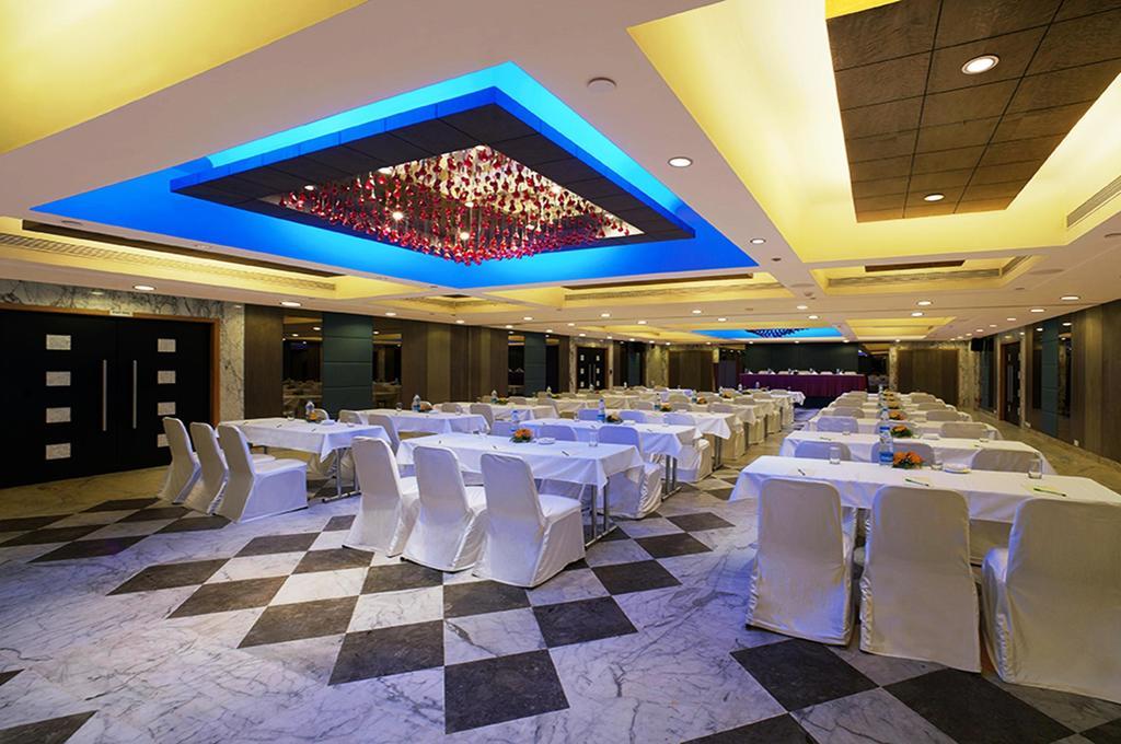 Radha Regent, Chennai Hotel Exterior foto
